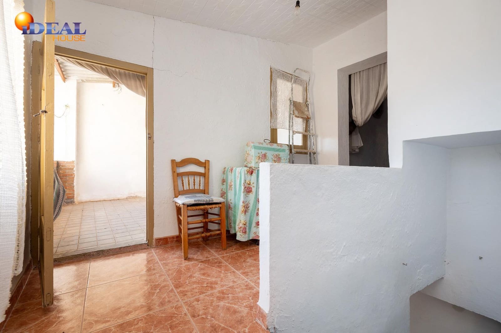 4 soveværelse Byhus til salg i Albunuelas - € 73.000 (Ref: 9433970)