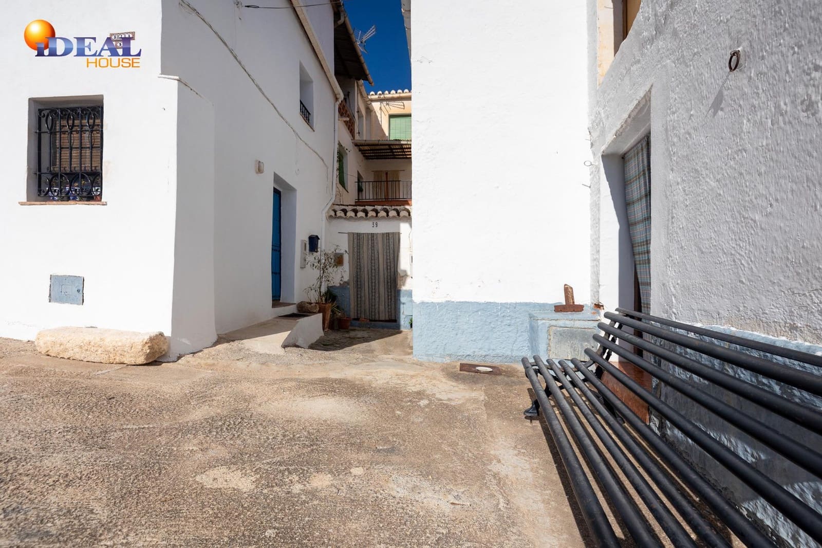 4 soveværelse Byhus til salg i Albunuelas - € 73.000 (Ref: 9433970)