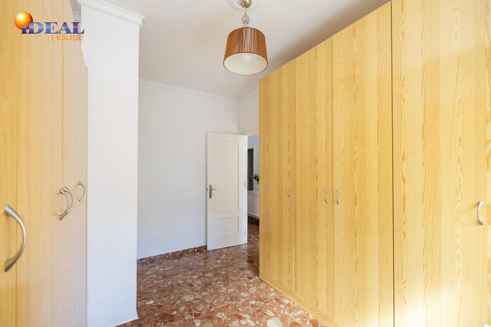 3 sovrum Lägenhet till salu i Armilla med garage - 298 000 € (Ref: 9433972)