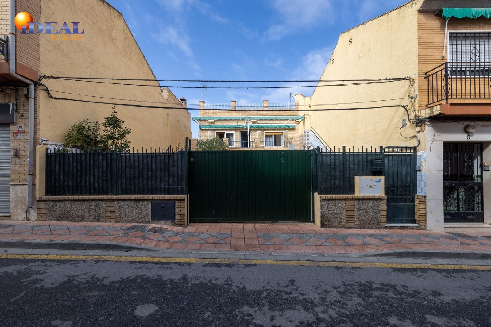 3 sovrum Lägenhet till salu i Armilla med garage - 298 000 € (Ref: 9433972)