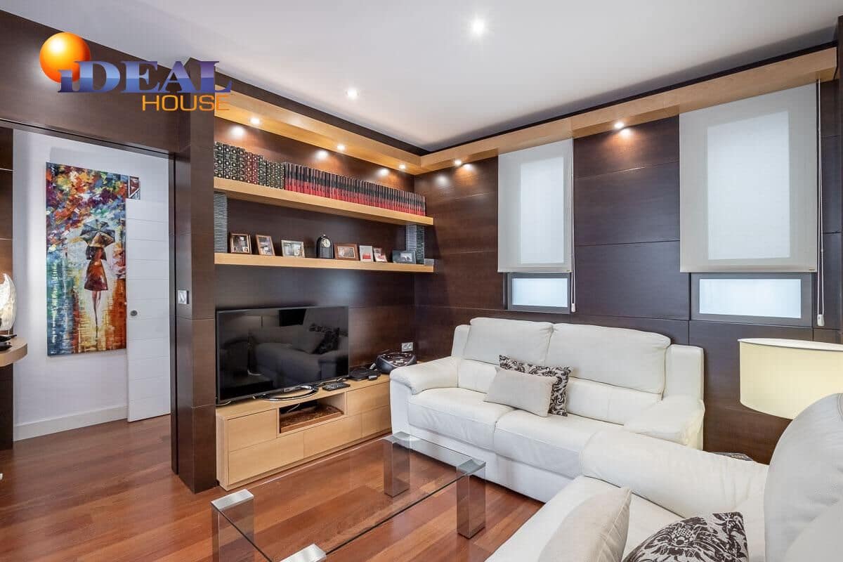 4 bedroom Apartment for sale in Granada city - € 750,000 (Ref: 9433973)