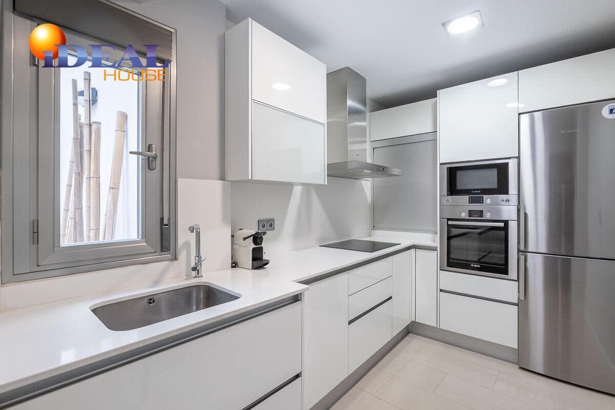 4 bedroom Apartment for sale in Granada city - € 750,000 (Ref: 9433973)