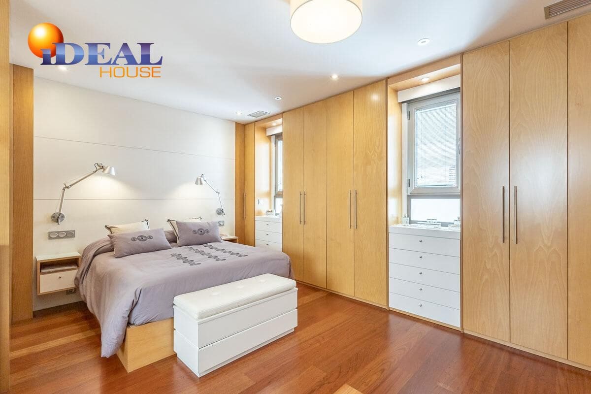 4 bedroom Apartment for sale in Granada city - € 750,000 (Ref: 9433973)