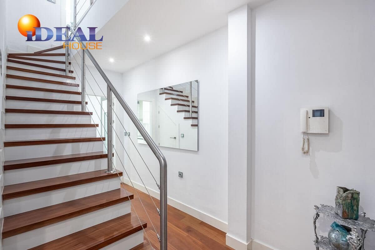 4 bedroom Apartment for sale in Granada city - € 750,000 (Ref: 9433973)