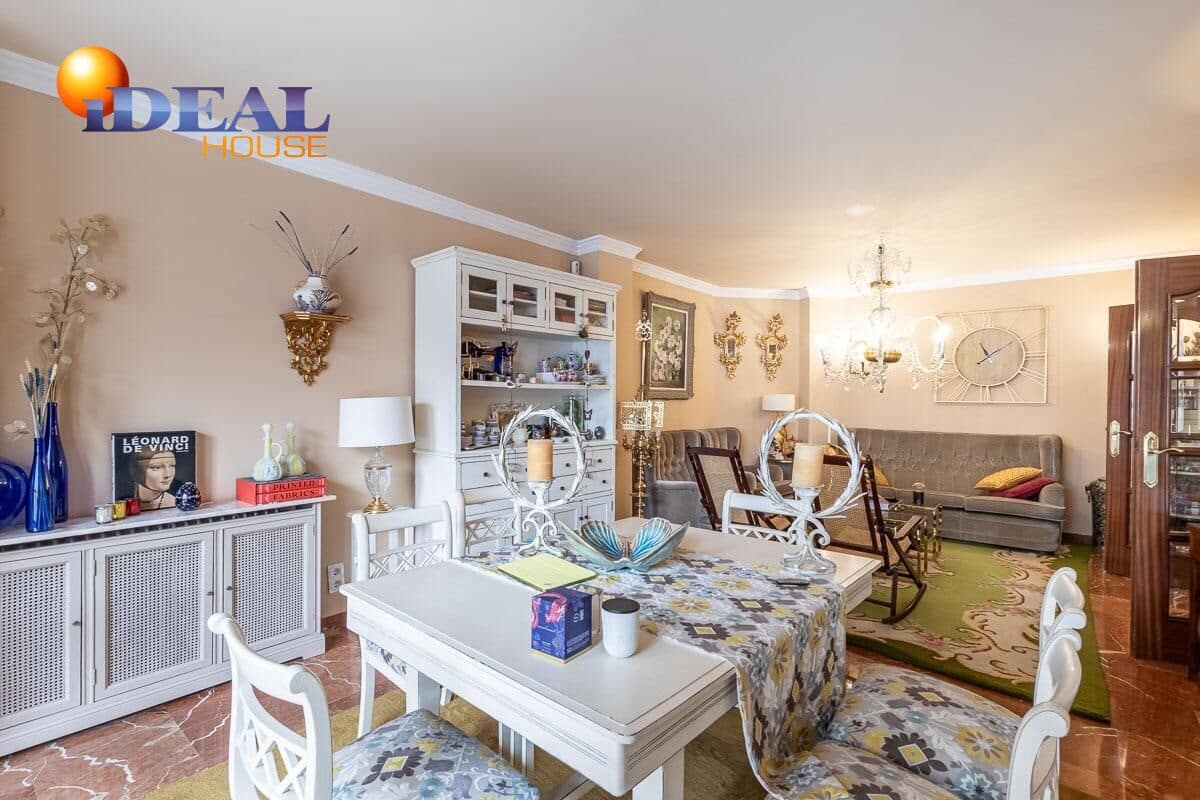 Piso de 5 habitaciones en Granada ciudad en venta con garaje - 660.000 € (Ref: 9433974)