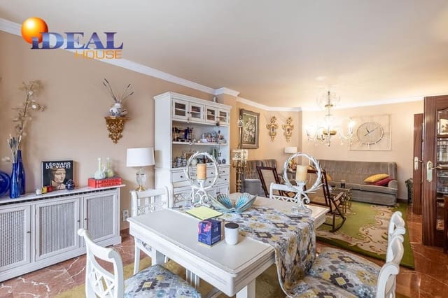 Piso de 5 habitaciones en Centro, Granada ciudad en venta con garaje - 660.000 € (Ref: 9433974)