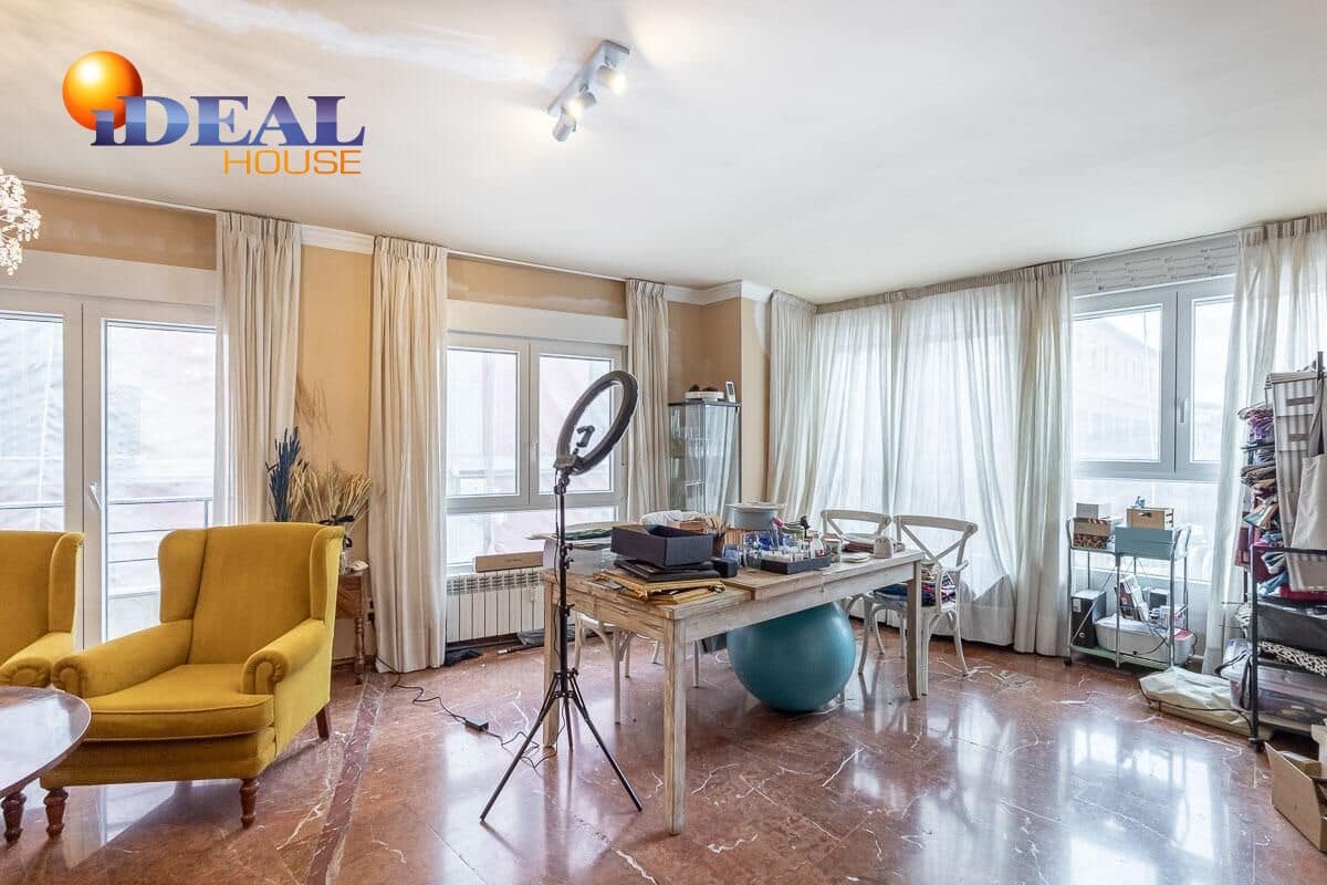 Piso de 5 habitaciones en Granada ciudad en venta con garaje - 660.000 € (Ref: 9433974)