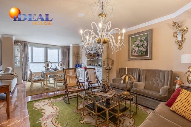 Piso de 5 habitaciones en Centro, Granada ciudad en venta con garaje - 660.000 € (Ref: 9433974)