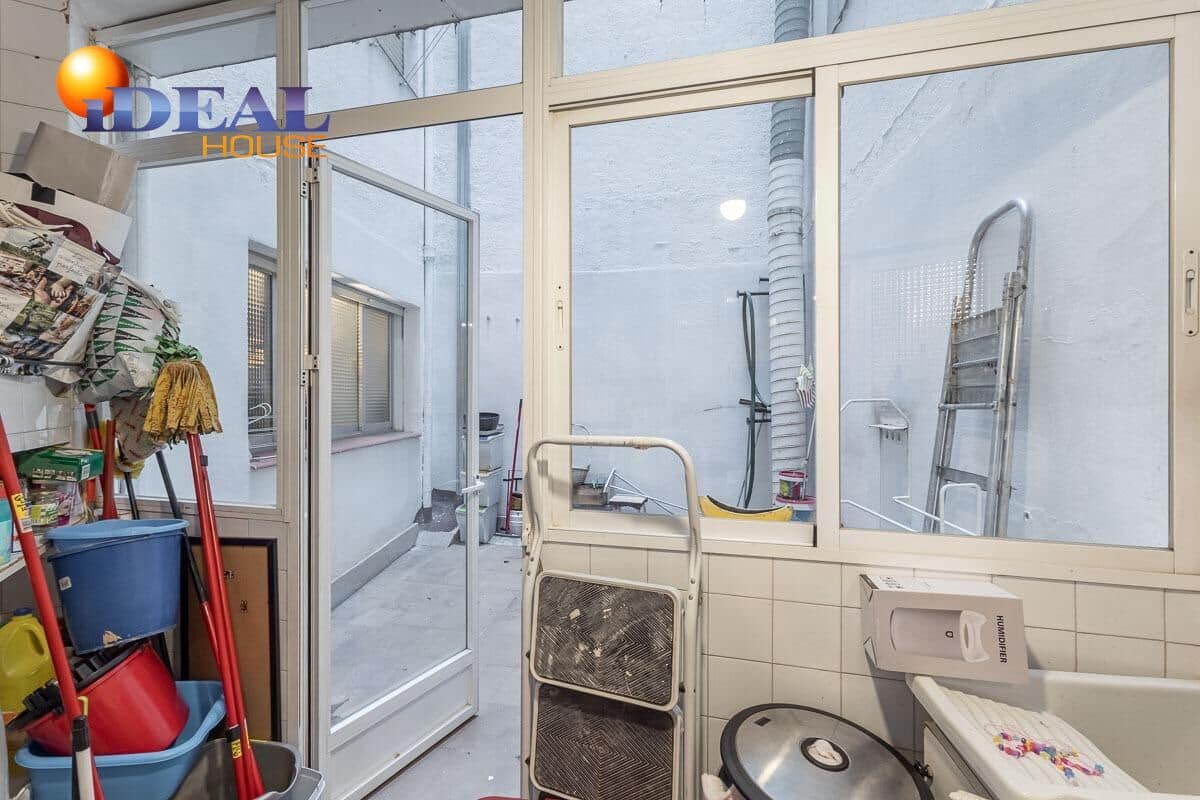 Piso de 5 habitaciones en Granada ciudad en venta con garaje - 660.000 € (Ref: 9433974)