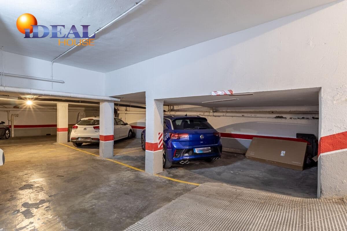 Piso de 5 habitaciones en Granada ciudad en venta con garaje - 660.000 € (Ref: 9433974)