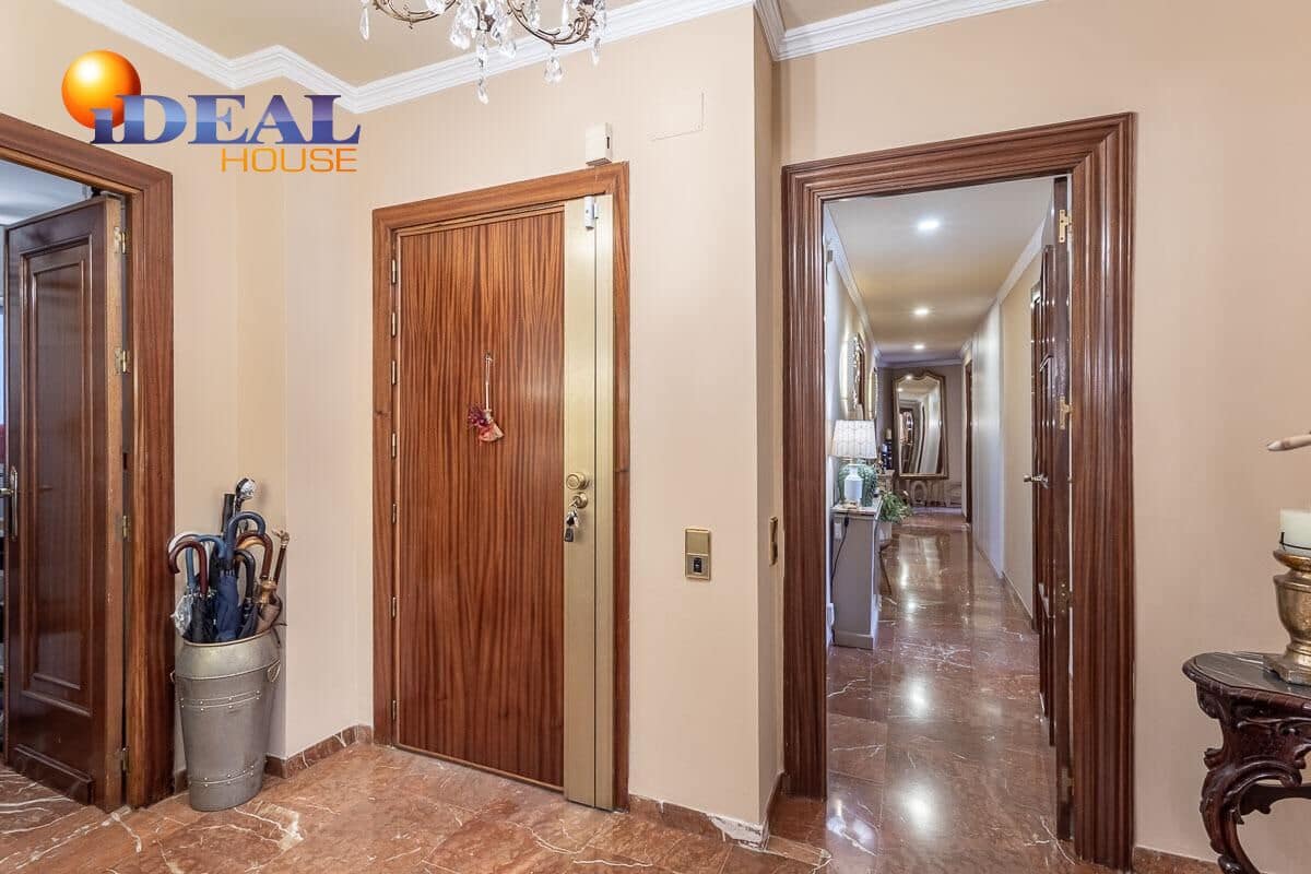 Piso de 5 habitaciones en Granada ciudad en venta con garaje - 660.000 € (Ref: 9433974)