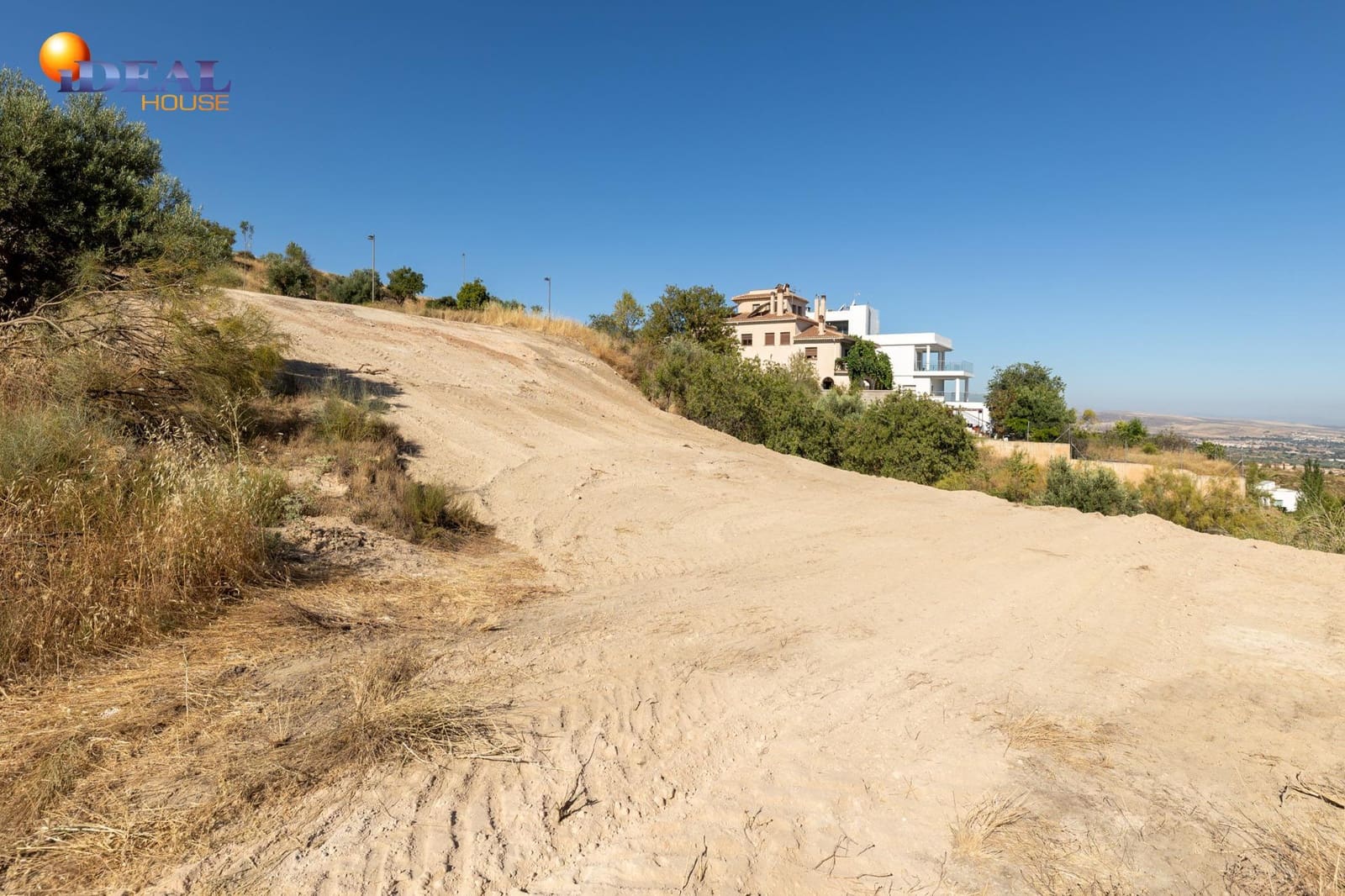 Terrain à Bâtir à vendre à La Zubia - 85 000 € (Ref: 9433975)