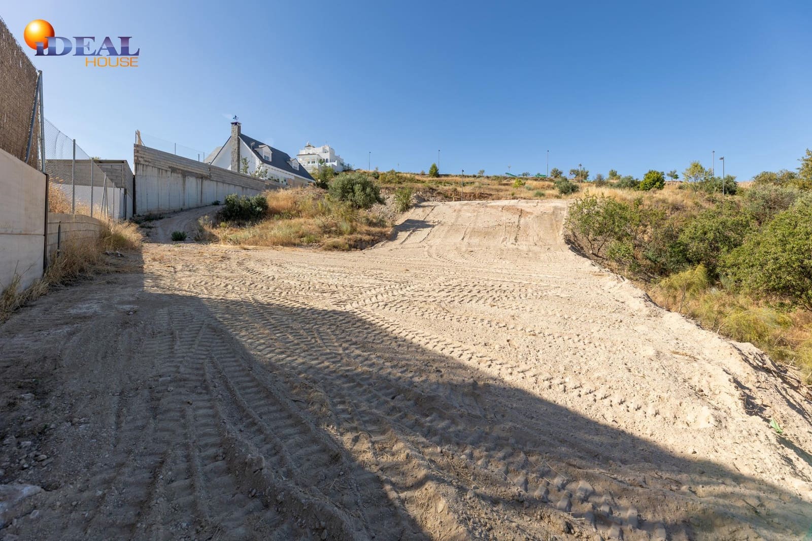Terrain à Bâtir à vendre à La Zubia - 85 000 € (Ref: 9433975)