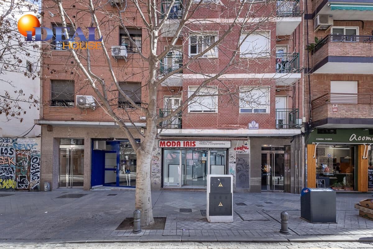 Komercyjne na sprzedaż w Miasto Grenada - 295 000 € (Ref: 9433979)