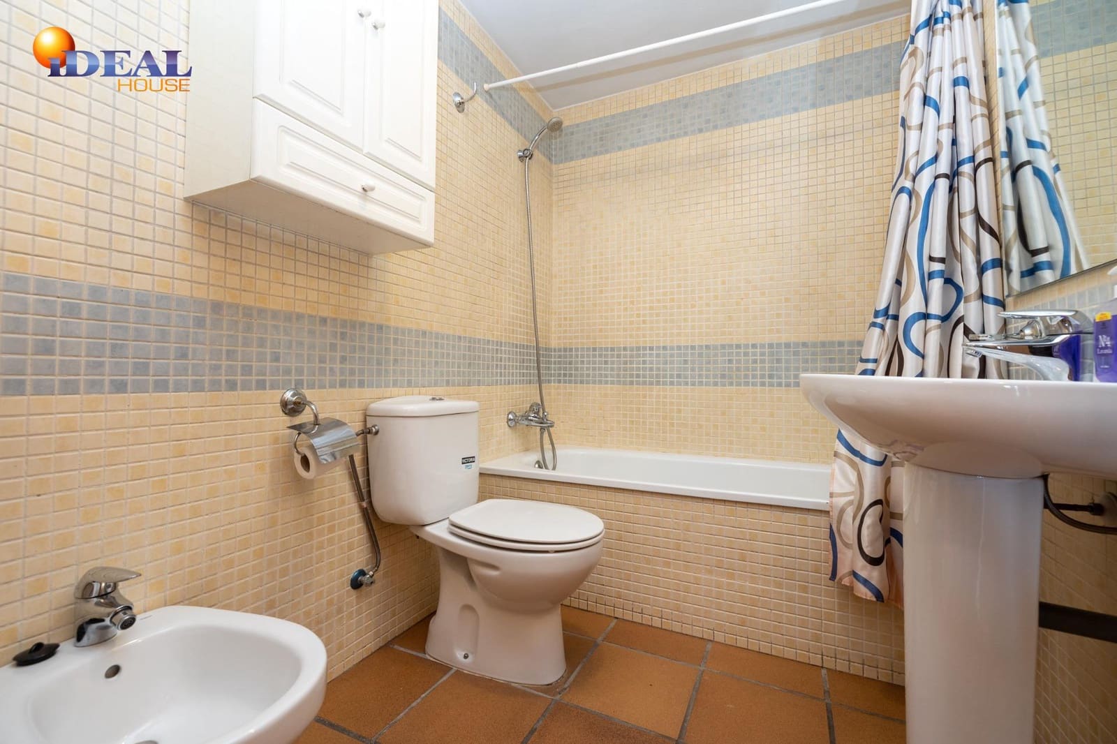 2 bedroom Flat for sale in Sierra Nevada with garage - € 175,000 (Ref: 9433981)