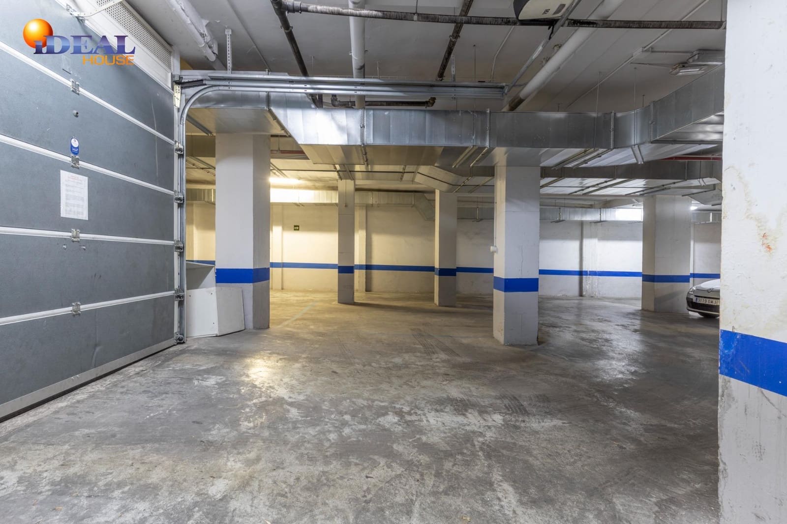 Garage for sale in Granada city - € 30,000 (Ref: 9433982)