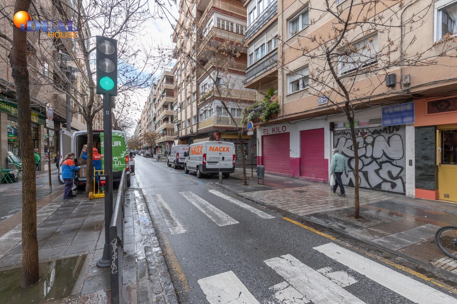 Garage for sale in Granada city - € 30,000 (Ref: 9433982)