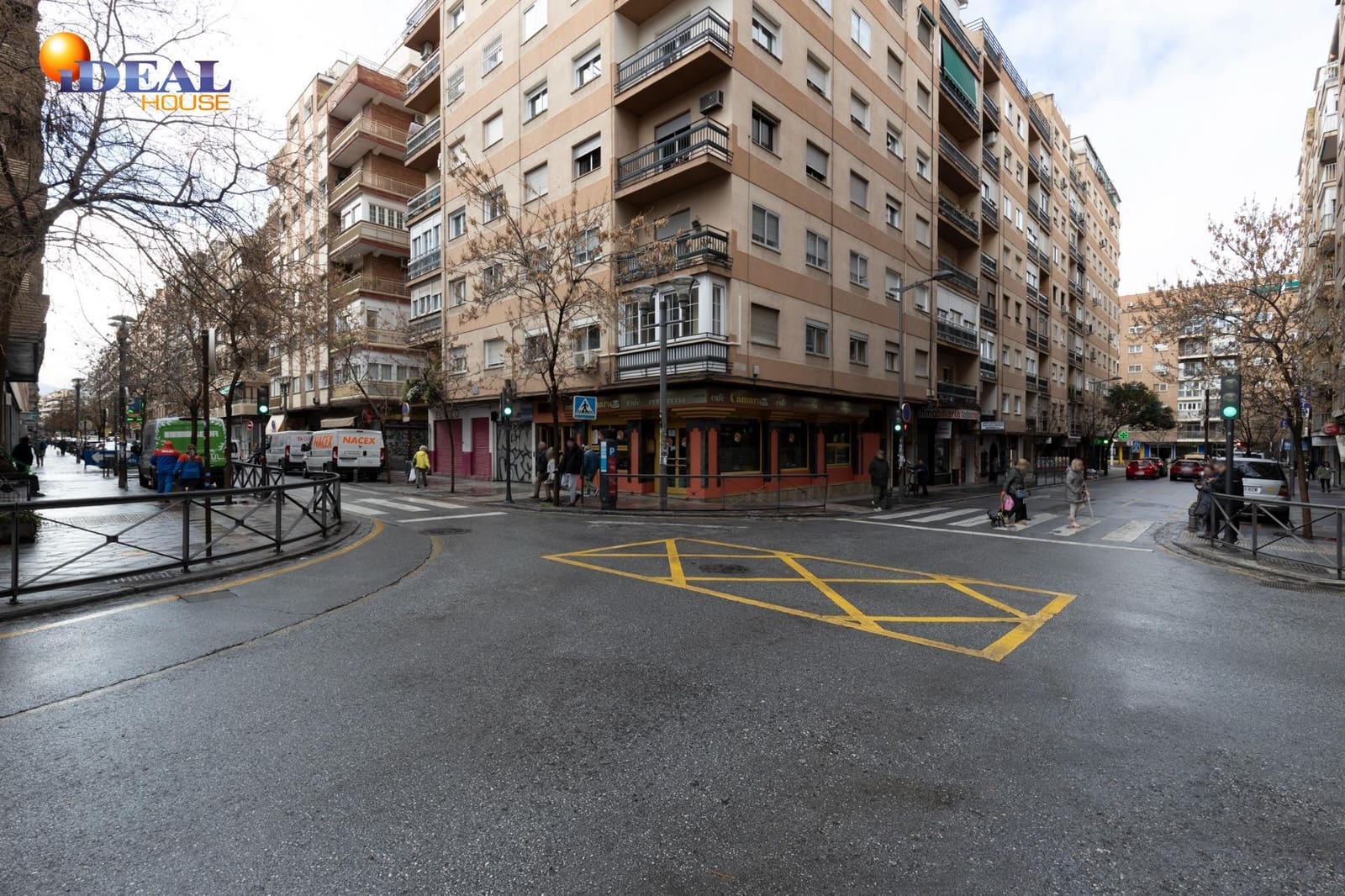 Garage for sale in Granada city - € 30,000 (Ref: 9433982)