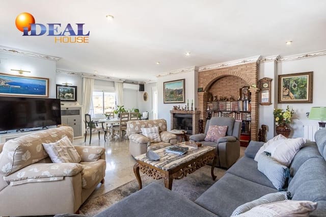 6 makuuhuone Huvila myytävänä paikassa Gójar mukana uima-altaan 
autotalli - 445 000 € (Ref: 9433983)