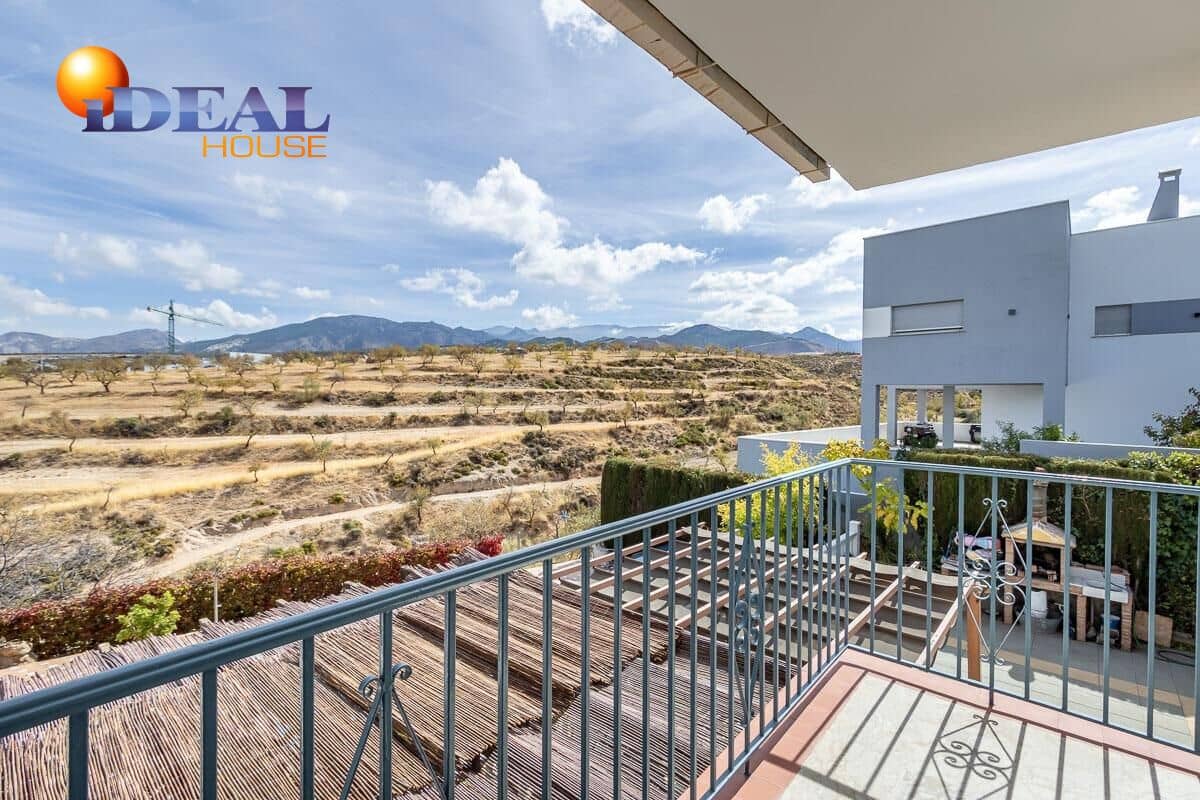 6 makuuhuone Huvila myytävänä paikassa Gojar mukana uima-altaan 
autotalli - 445 000 € (Ref: 9433983)