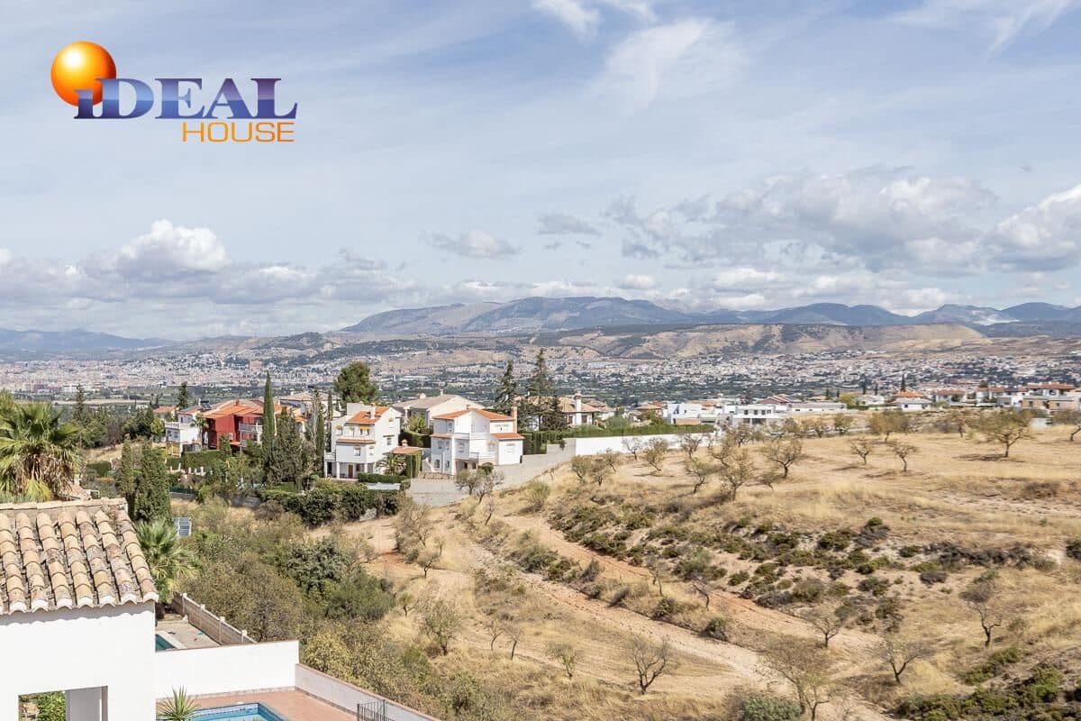 6 makuuhuone Huvila myytävänä paikassa Gojar mukana uima-altaan 
autotalli - 445 000 € (Ref: 9433983)