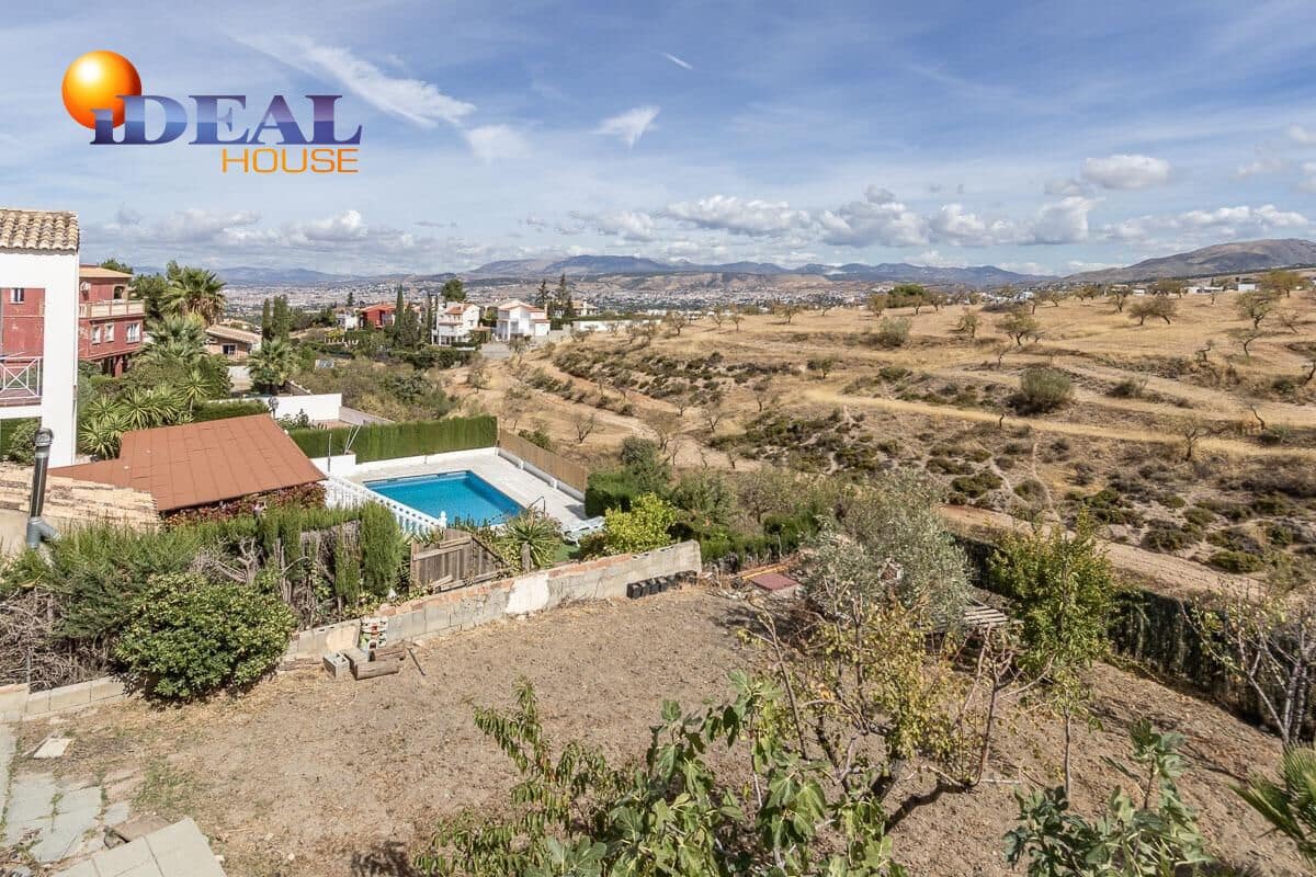 6 makuuhuone Huvila myytävänä paikassa Gojar mukana uima-altaan 
autotalli - 445 000 € (Ref: 9433983)