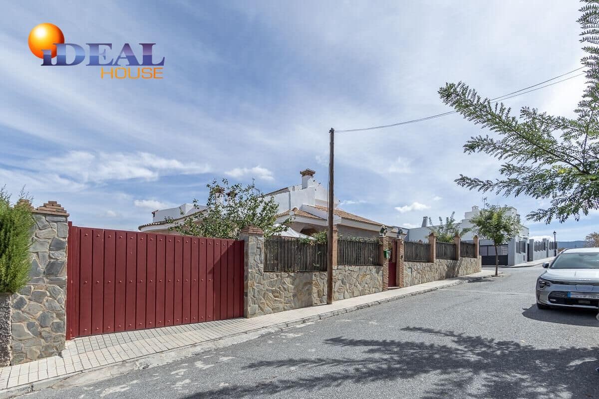 6 makuuhuone Huvila myytävänä paikassa Gojar mukana uima-altaan 
autotalli - 445 000 € (Ref: 9433983)