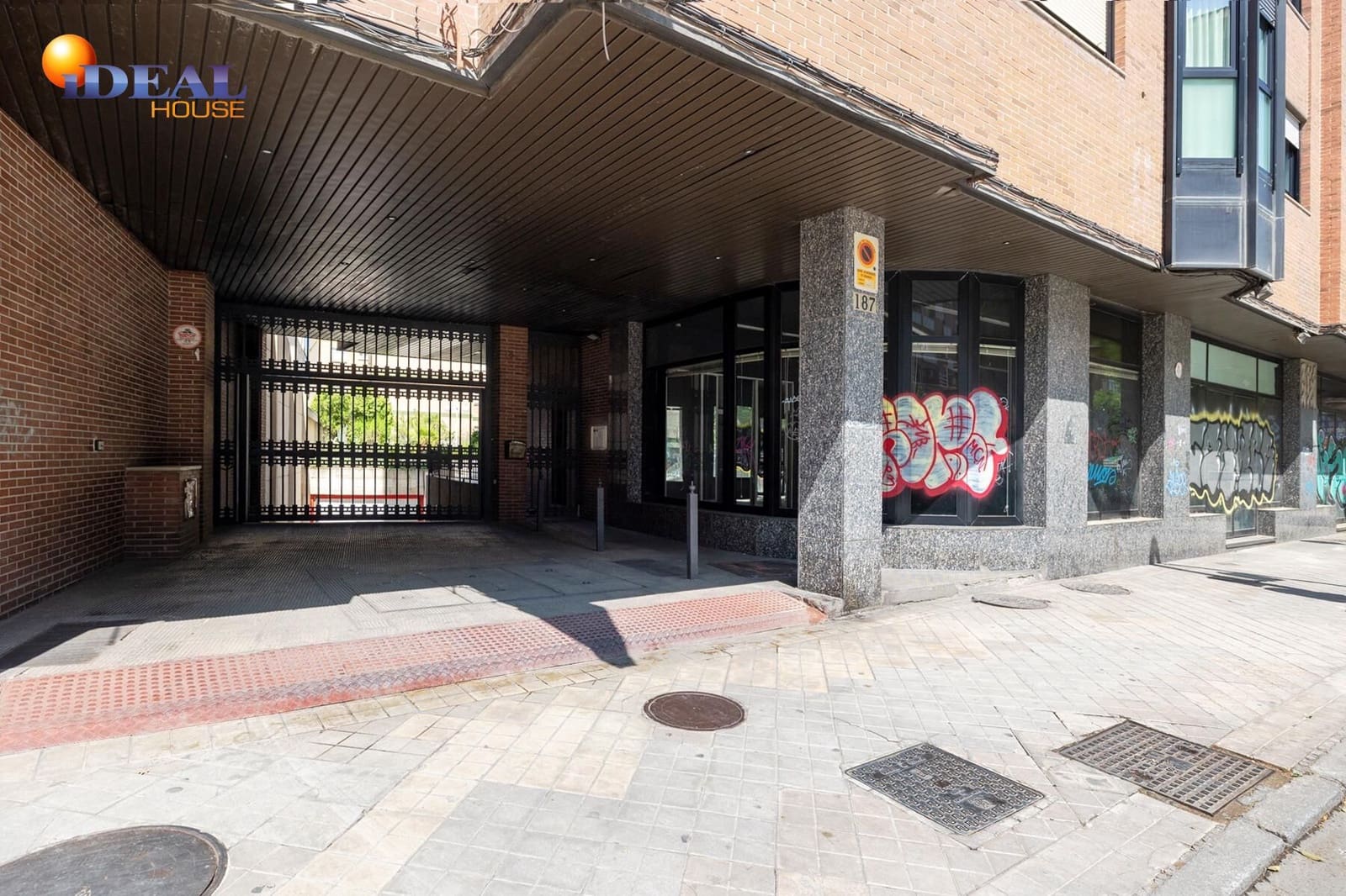 Gewerbe zu verkaufen in Granada Stadt - 816.000 € (Ref: 9433986)