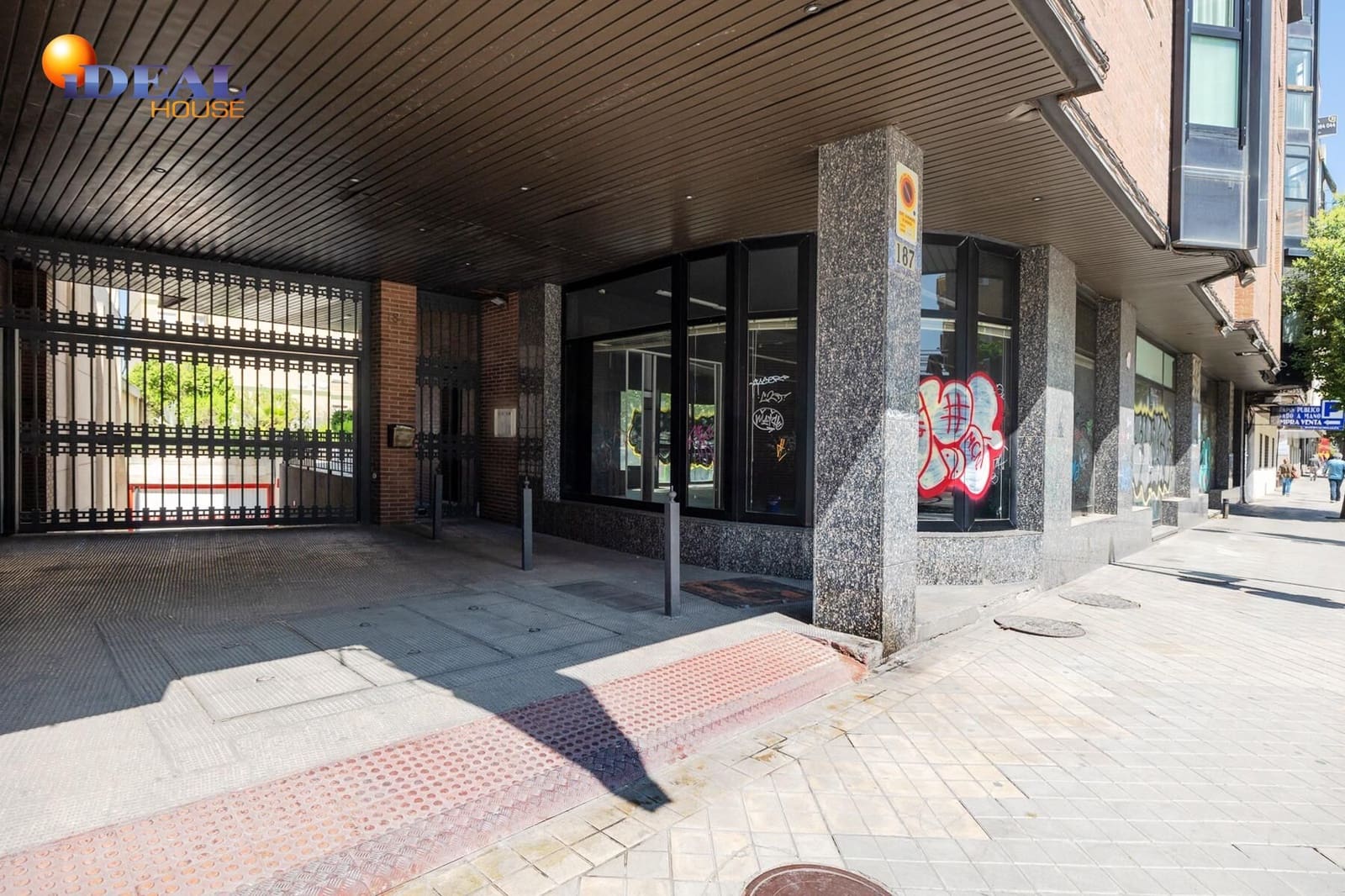 Gewerbe zu verkaufen in Granada Stadt - 816.000 € (Ref: 9433986)