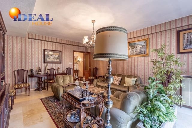 Piso de 5 habitaciones en Centro, Granada ciudad en venta con garaje - 395.000 € (Ref: 9433987)