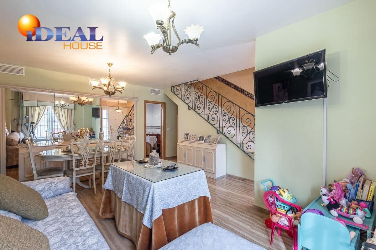 3 sovrum Hus till salu i Peligros med garage - 234 900 € (Ref: 9433992)