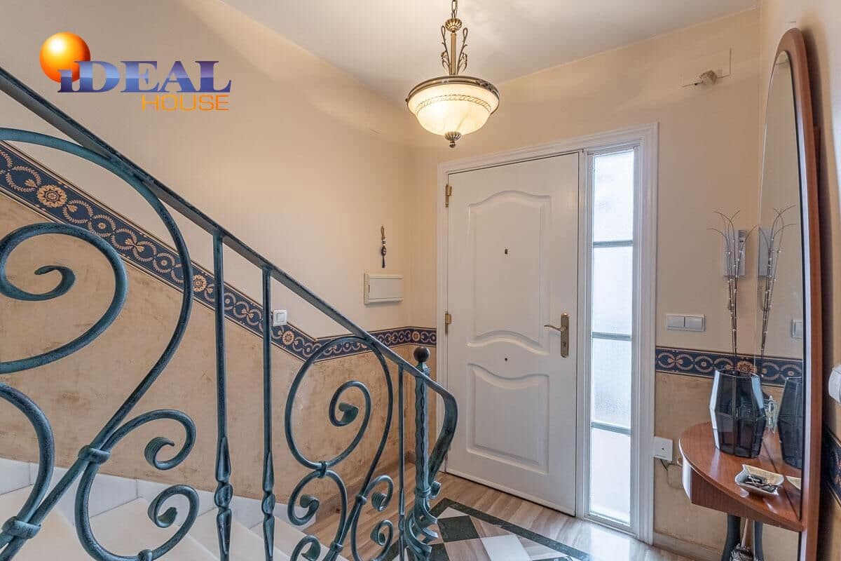 3 sovrum Hus till salu i Peligros med garage - 234 900 € (Ref: 9433992)