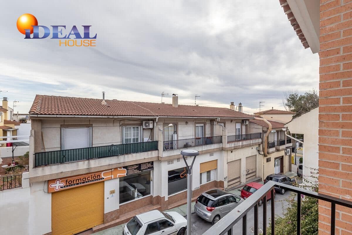 3 sovrum Hus till salu i Peligros med garage - 234 900 € (Ref: 9433992)