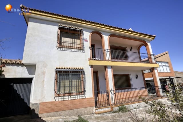 9 slaapkamer Huis te koop in Jerez del Marquesado met garage - € 199.000 (Ref: 9433995)