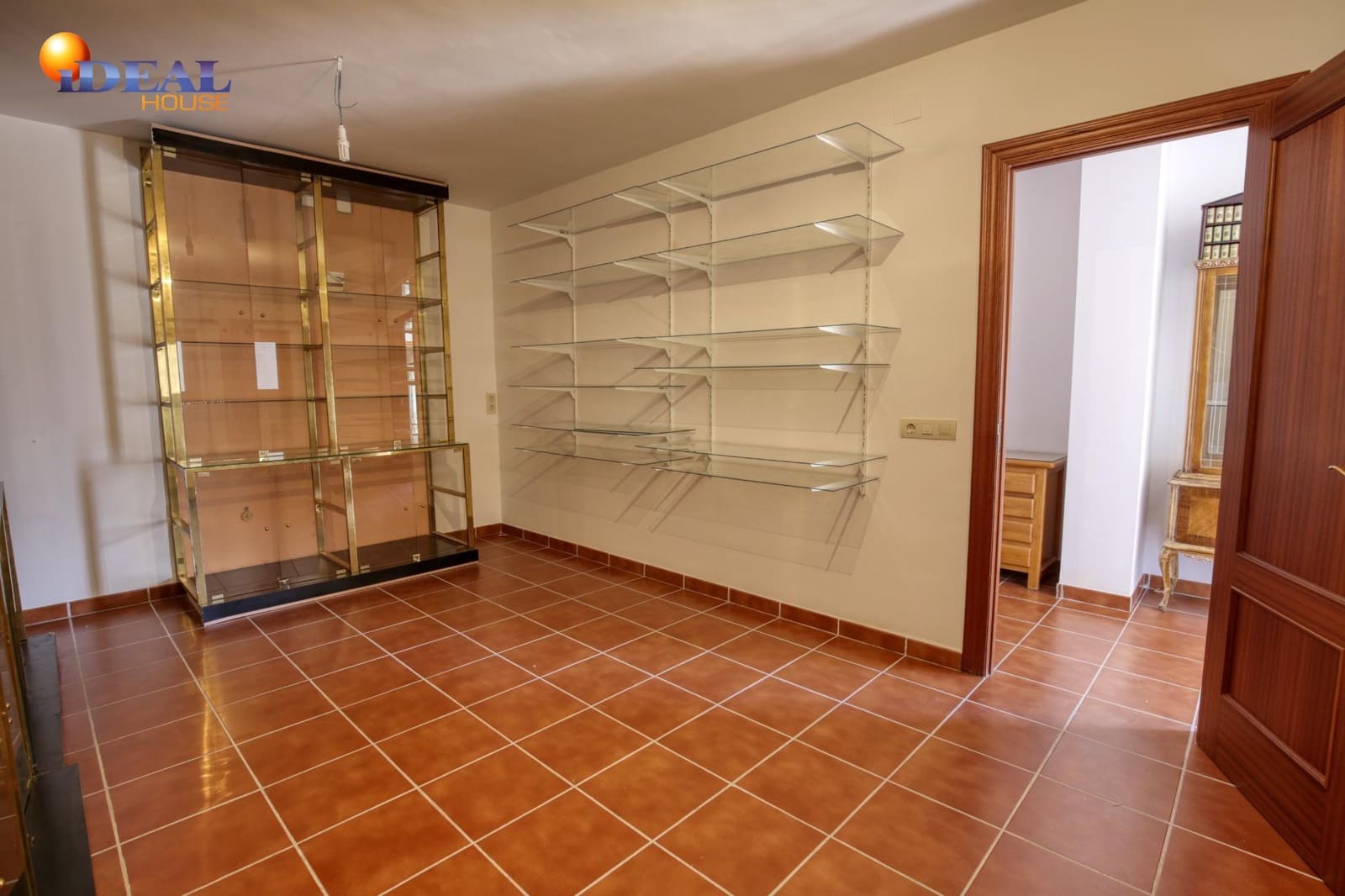 9 slaapkamer Huis te koop in Jerez del Marquesado met garage - € 199.000 (Ref: 9433995)