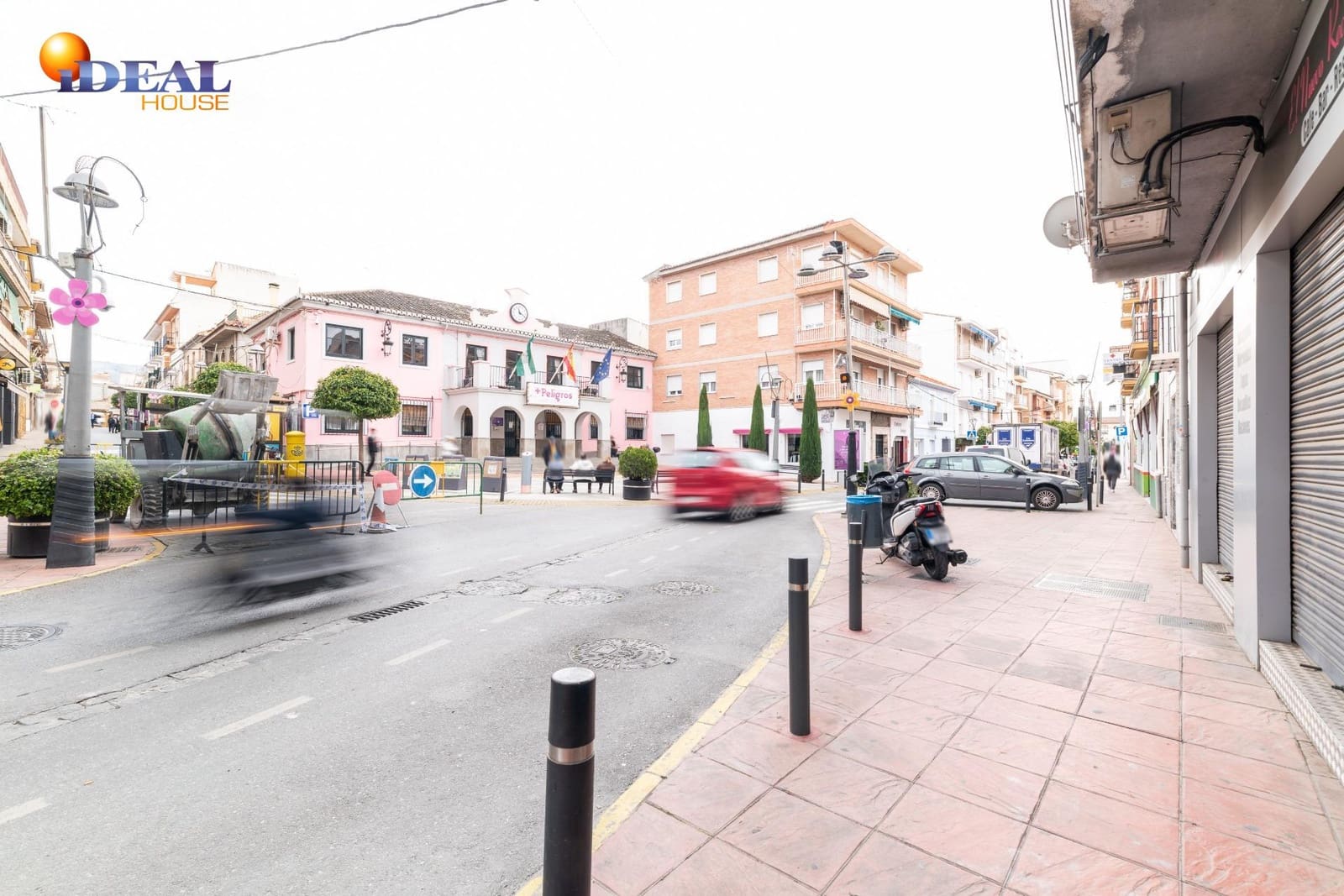 Commercial for sale in Peligros - € 120,000 (Ref: 9434001)