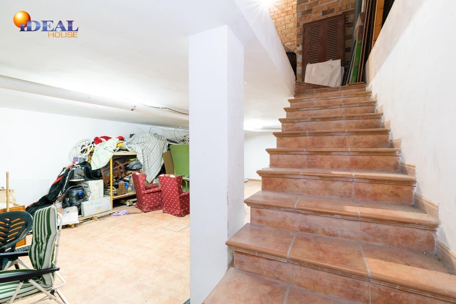 Commercial for sale in Peligros - € 120,000 (Ref: 9434001)