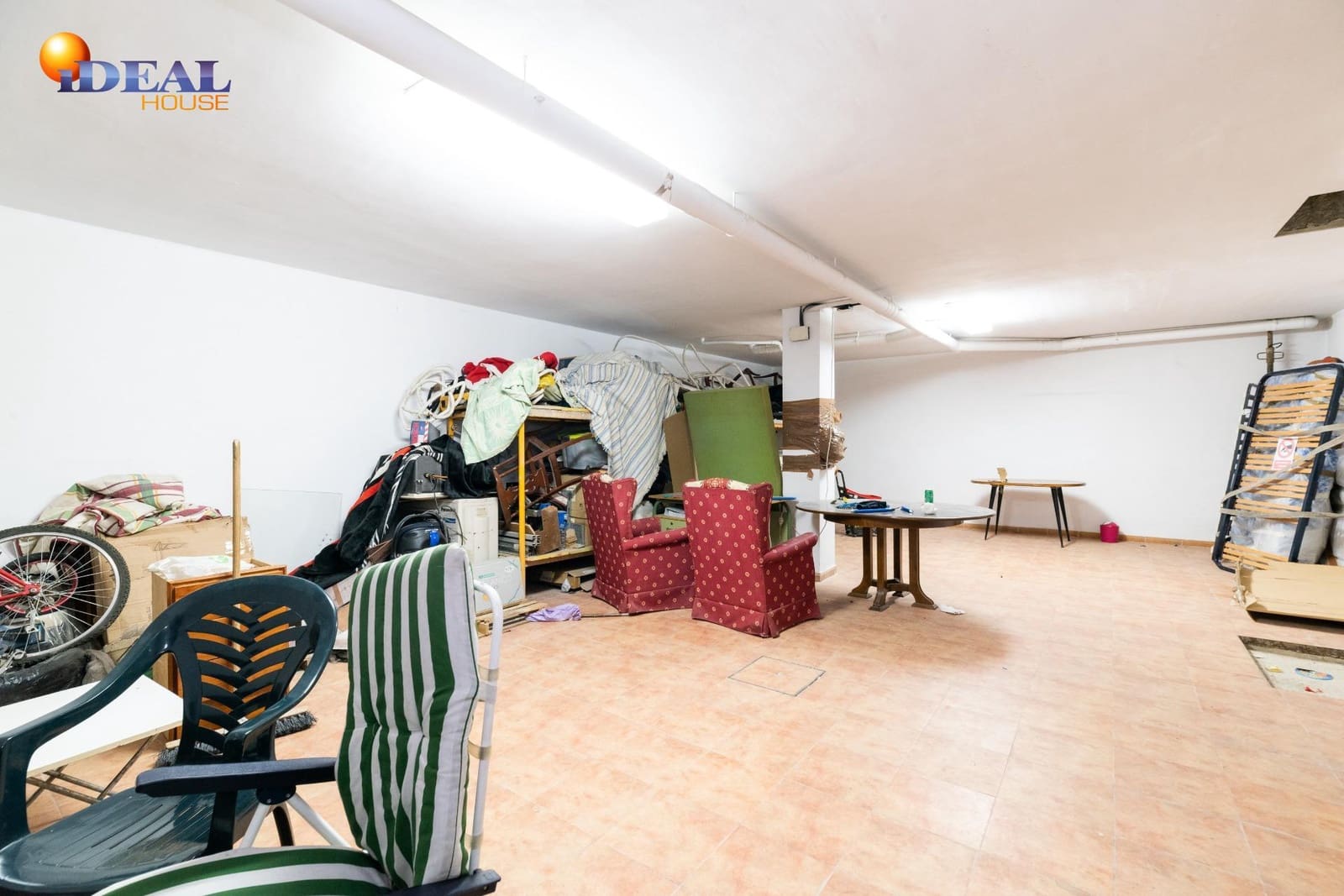 Commercial for sale in Peligros - € 120,000 (Ref: 9434001)