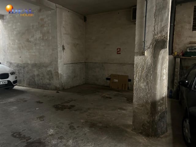 Garage for sale in Centro, Granada city - € 42,000 (Ref: 9434002)
