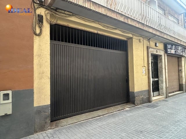Garage for sale in Centro, Granada city - € 42,000 (Ref: 9434002)