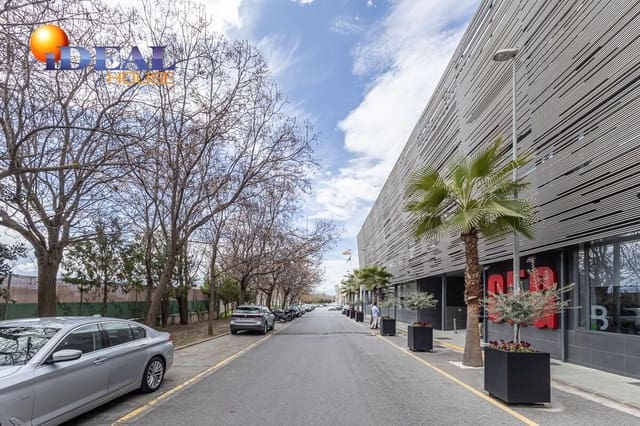 Oficina en Atarfe en venta - 250.000 € (Ref: 9434003)