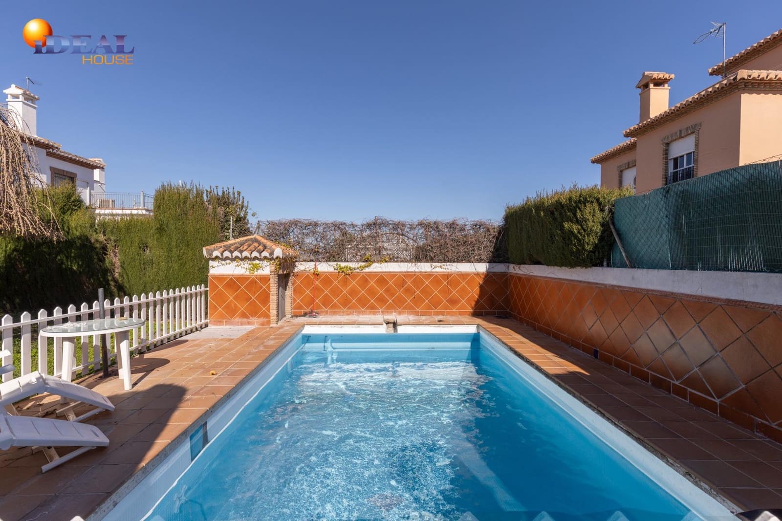 4 bedroom Villa for sale in La Zubia with pool garage - € 565,000 (Ref: 9434004)