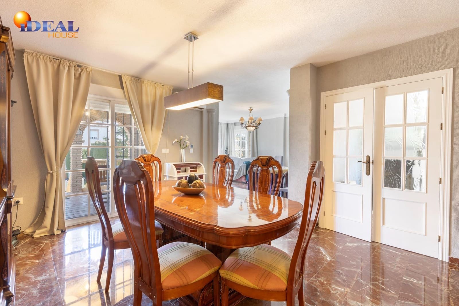 4 bedroom Villa for sale in La Zubia with pool garage - € 565,000 (Ref: 9434004)