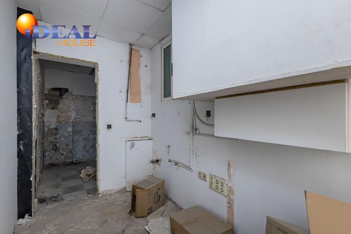 Local Comercial en Granada ciudad en venta - 159.000 € (Ref: 9434006)