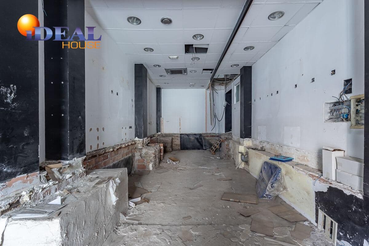 Local Comercial en Granada ciudad en venta - 159.000 € (Ref: 9434006)