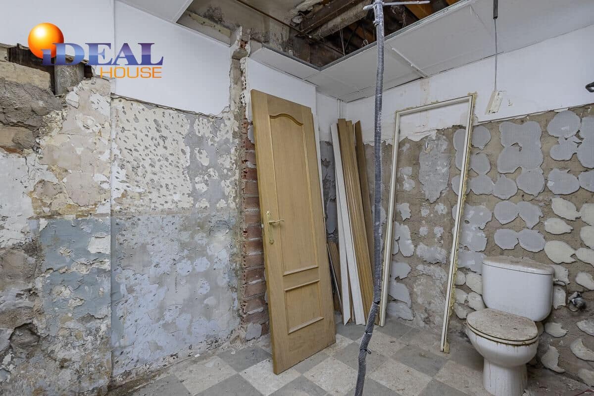 Local Comercial en Granada ciudad en venta - 159.000 € (Ref: 9434006)