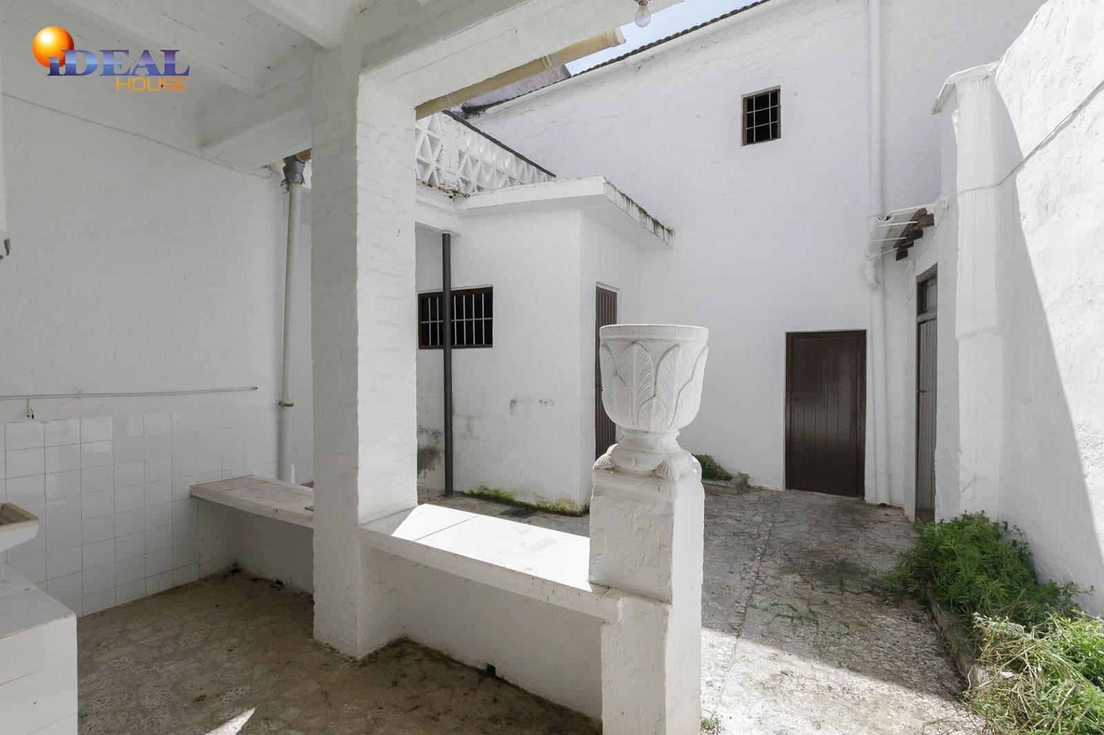 7 bedroom Townhouse for sale in Chauchina with garage - € 180,000 (Ref: 9434007)