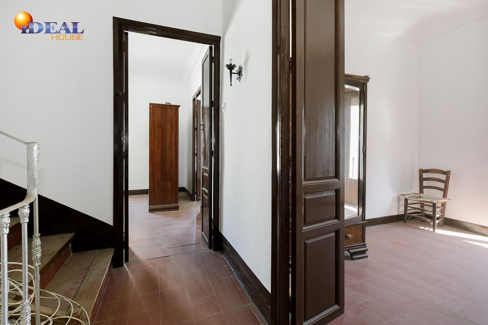 7 bedroom Townhouse for sale in Chauchina with garage - € 180,000 (Ref: 9434007)