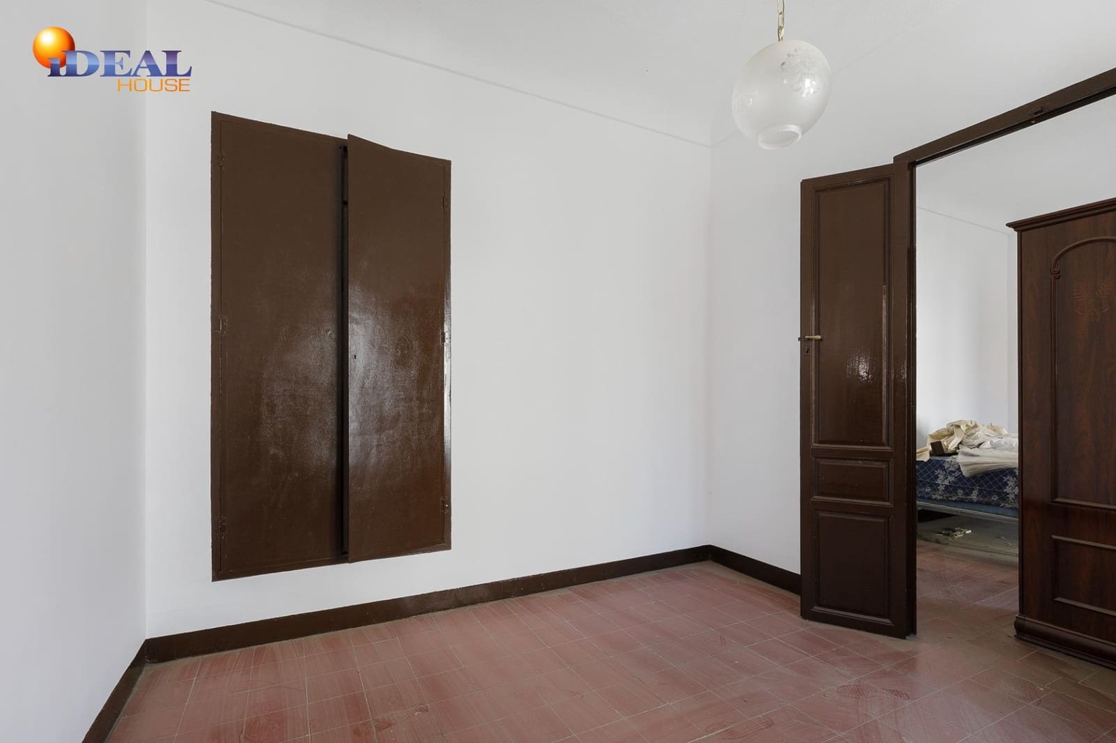 7 bedroom Townhouse for sale in Chauchina with garage - € 180,000 (Ref: 9434007)