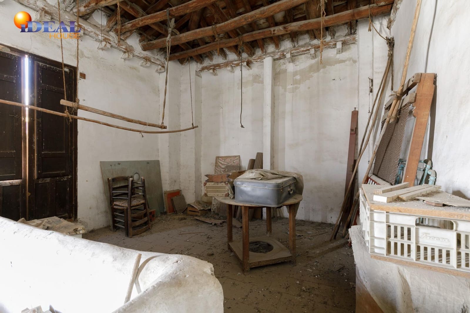 7 bedroom Townhouse for sale in Chauchina with garage - € 180,000 (Ref: 9434007)